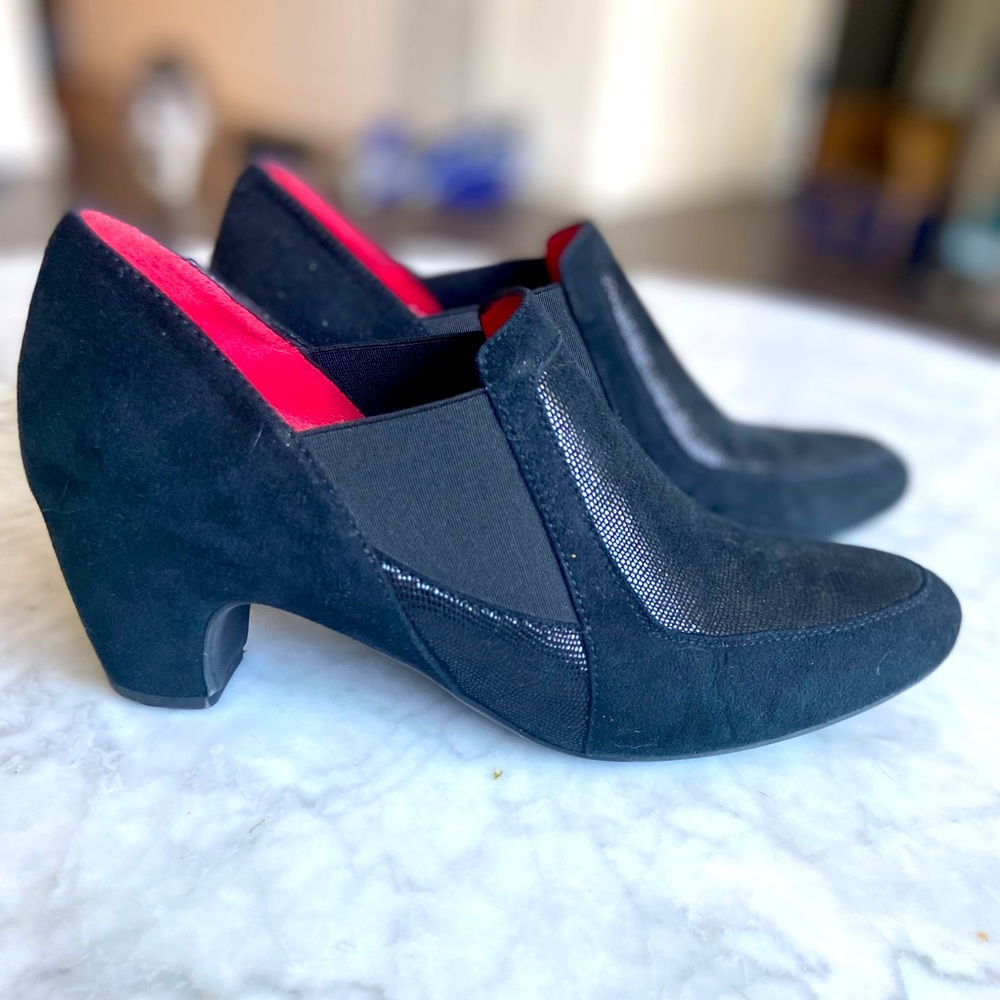 Pas de rouge heals- barely used